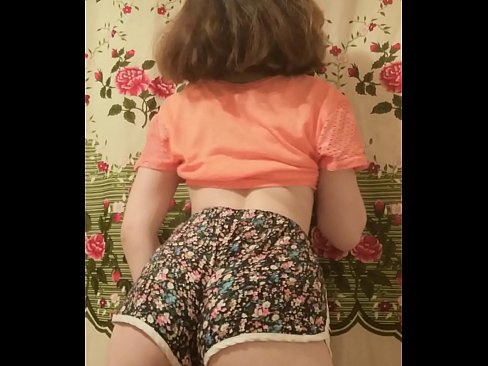 ❤️ Sexy junges Babe zieht ihre Shorts vor der Kamera aus ❌ Porno fb bei de.pornovore.ru ☑