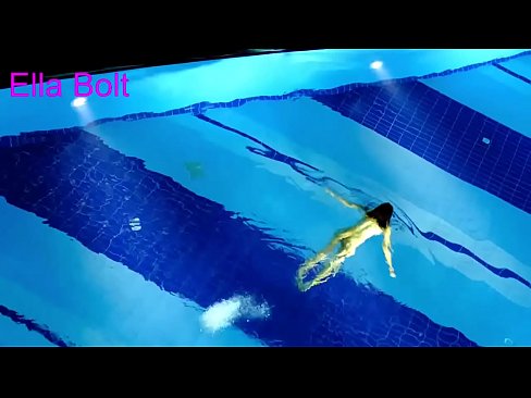 ❤️ Ich kann nicht aufhören zuzusehen, junge Blondine beim Nacktschwimmen im Pool des ELLA BOLT Resorts erwischt ❌ Porno fb bei de.pornovore.ru ☑